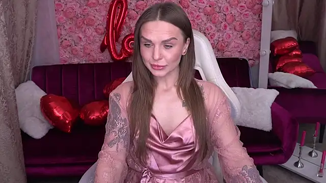 KiraGrayy online show from February 16, 2026, 1:51 pm