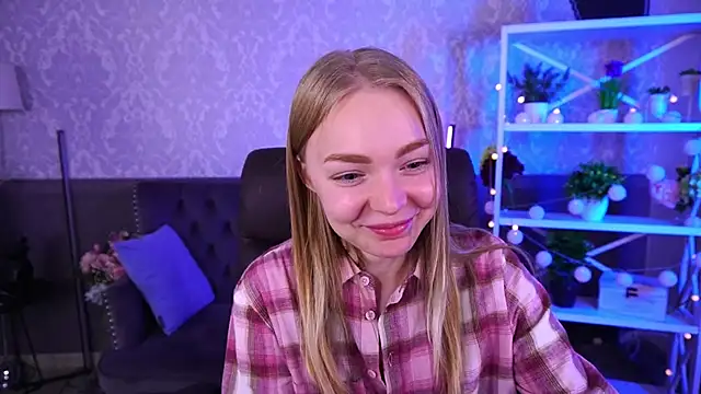 Snapshot of EmilySunshineS chatting on September 27, 2025, 2:11 pm EmilySunshineS online show from September 27, 2025, 2:11 pm