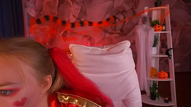 Snapshot of EmilySunshineS chatting on October 31, 2025, 7:42 am EmilySunshineS online show from October 31, 2025, 7:42 am