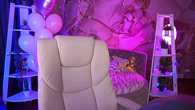 EmilySunshineS online show from February 17, 2026, 9:06 am