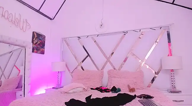 naughty  sara online show from January 26, 2025, 3:03 pm