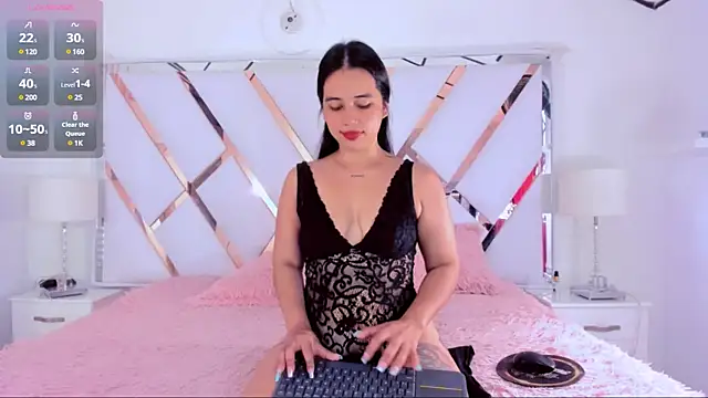 naughty  sara online show from March 12, 2025, 11:31 am