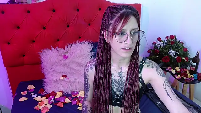 Sofi F w online show from February 13, 2025, 10:00 pm