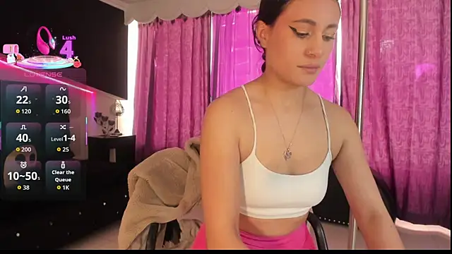 Coral Gibson online show from December 18, 2025, 1:06 pm