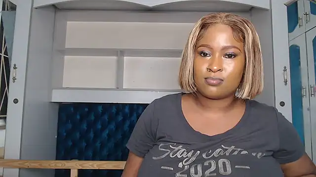 Zeeyonce696 online show from January 16, 2025, 6:27 pm