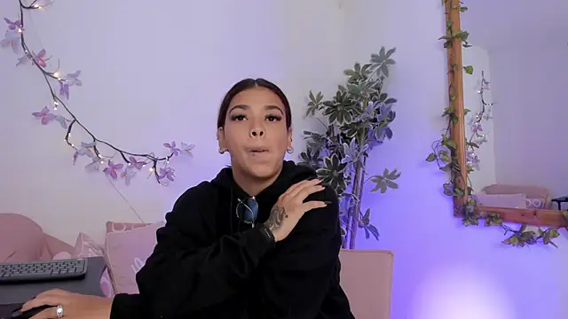 GiaFu online show from September 30, 2025, 6:13 pm