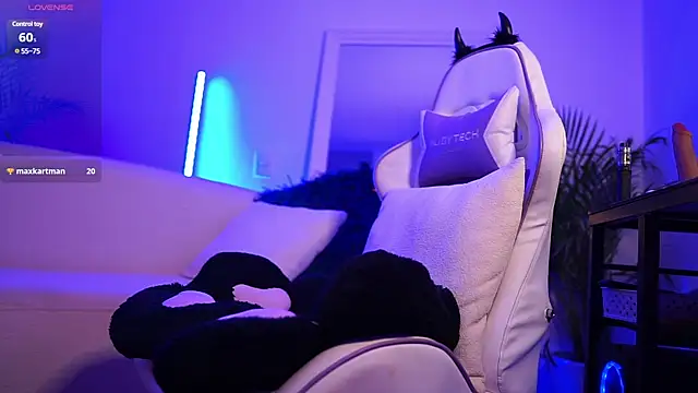 abigail adamss online show from February 9, 2025, 1:44 am