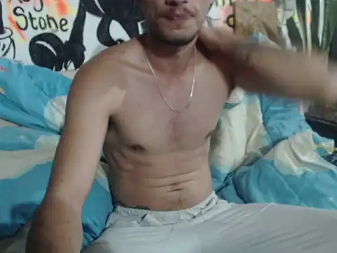 roystonee01 online show from September 9, 2025, 9:42 am