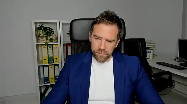 John-E-Dough online show from December 12, 2024, 5:42 am