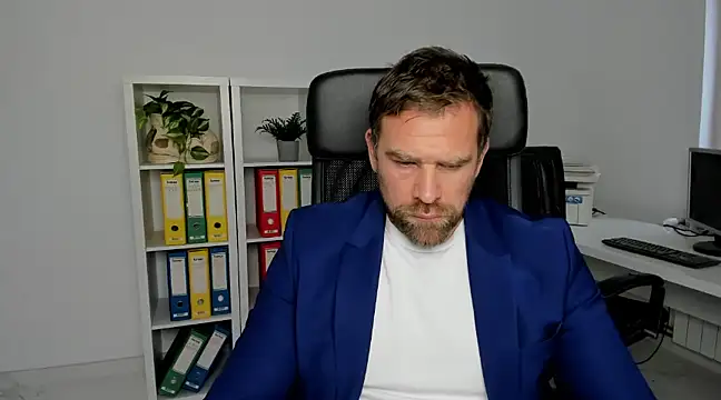 John-E-Dough online show from December 12, 2024, 8:47 am