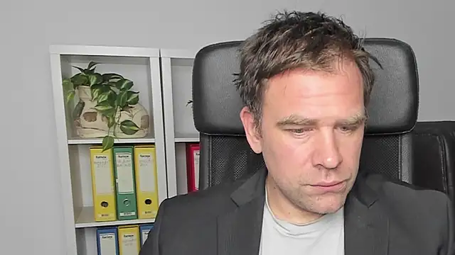 John-E-Dough online show from December 20, 2024, 4:53 am