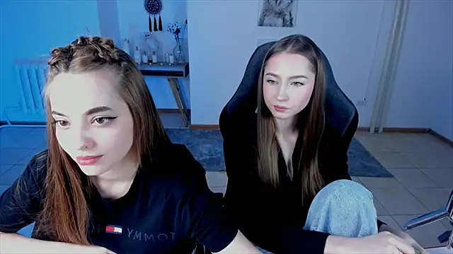 fuunnybunny online show from January 5, 2025, 4:38 pm