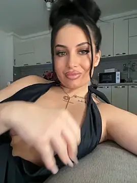 melissablack online show from October 12, 2025, 12:26 pm