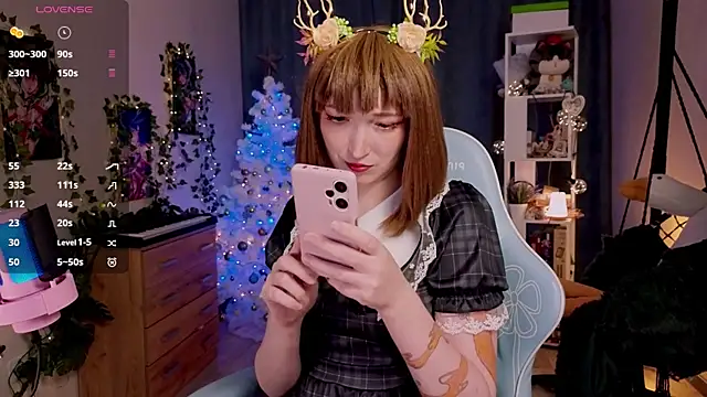 koshkasenpai online show from December 10, 2024, 1:11 pm