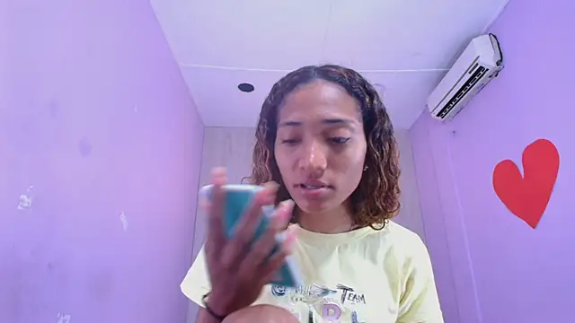 Charlotte Love10 online show from March 18, 2025, 11:41 am