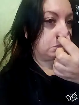 Veronica-Celie online show from December 19, 2024, 12:45 pm