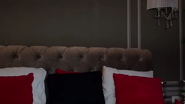 AnnieStylesx online show from September 28, 2025, 5:24 am