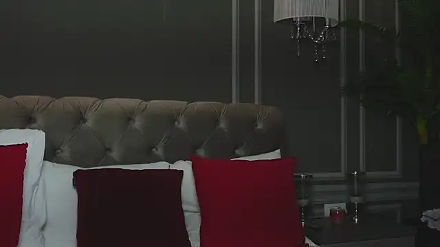 AnnieStylesx online show from November 13, 2025, 6:01 am