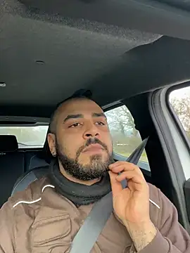 Dikkiduohottt online show from February 27, 2026, 3:23 pm