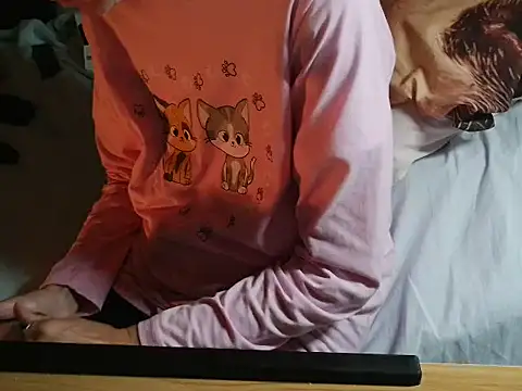 VeneRed online show from April 21, 2026, 8:12 pm