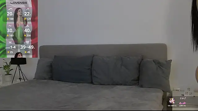 AllisonSky online show from November 7, 2025, 1:44 pm