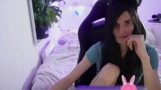 CeriseLapine online show from February 20, 2025, 10:15 pm