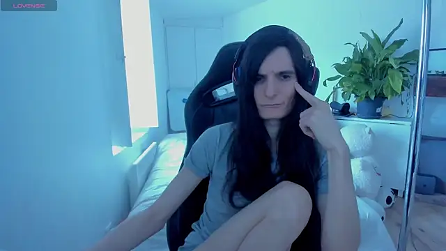 CeriseLapine online show from March 12, 2025, 8:30 am