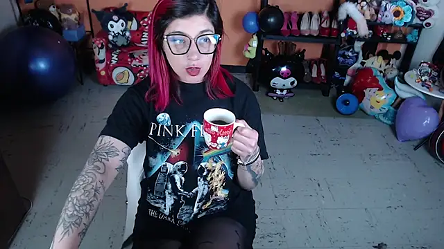 MissMiia2 online show from September 15, 2025, 2:06 pm