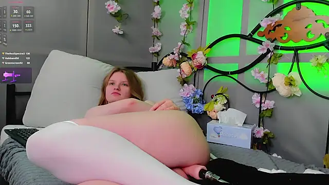 LilianSwall online show from January 25, 2025, 8:53 pm