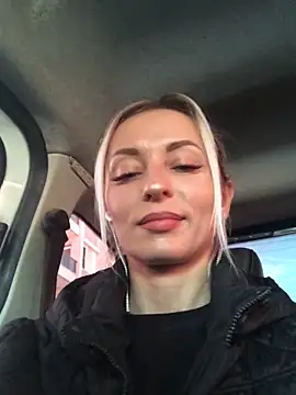 Diamond Bunny  online show from February 6, 2025, 12:05 pm