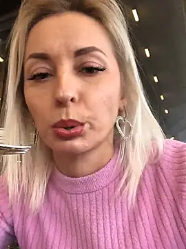 Diamond Bunny  online show from February 10, 2025, 2:59 pm