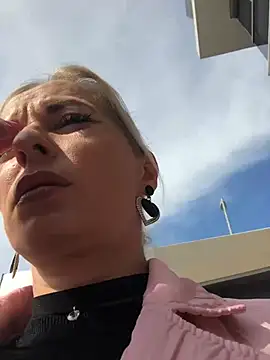 Diamond Bunny  online show from March 9, 2025, 12:31 pm