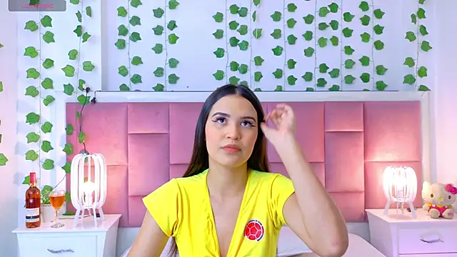 Snapshot of kaily_sweet1 chatting on May 11, 2026, 11:16 am kaily sweet1 online show from May 11, 2026, 11:16 am