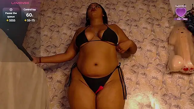 LaCrespaHerrera online show from February 19, 2025, 10:20 pm