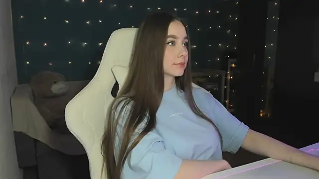 katie taylorr online show from December 3, 2024, 2:36 am