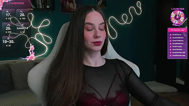 katie taylorr online show from May 17, 2026, 3:04 am