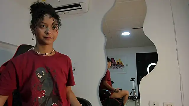 Milanxht online show from January 19, 2025, 9:02 pm