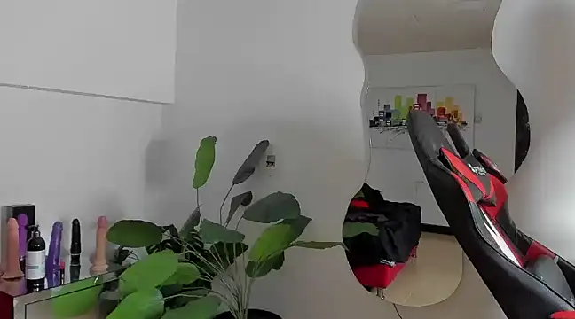 Milanxht online show from March 4, 2025, 9:00 pm