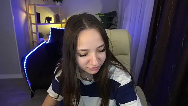 ElysLunar online show from January 15, 2025, 6:29 pm