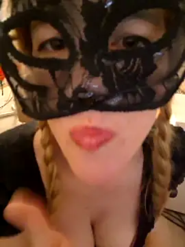 Hexe12346 online show from April 18, 2026, 6:06 am