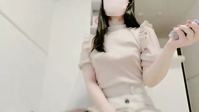 IORio2 online show from November 3, 2025, 7:59 pm