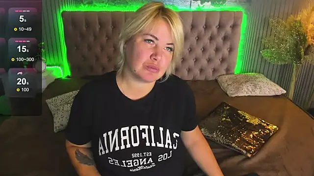 CurlyDreams online show from October 2, 2025, 5:25 am