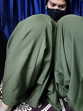 Snapshot of kaveerpooja947 chatting on February 6, 2026, 4:32 pm kaveerpooja947 online show from February 6, 2026, 4:32 pm