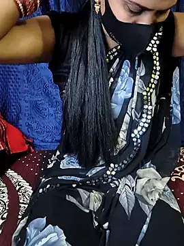 Snapshot of kaveerpooja947 chatting on February 20, 2026, 6:37 am kaveerpooja947 online show from February 20, 2026, 6:37 am