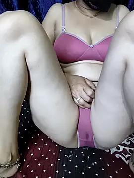 Snapshot of kaveerpooja947 chatting on March 12, 2026, 10:38 pm kaveerpooja947 online show from March 12, 2026, 10:38 pm