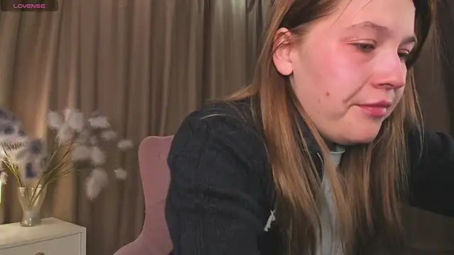 Colleen Blake online show from November 12, 2025, 9:21 am