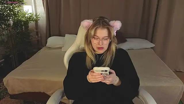 Colleen Blake online show from April 5, 2026, 5:10 pm