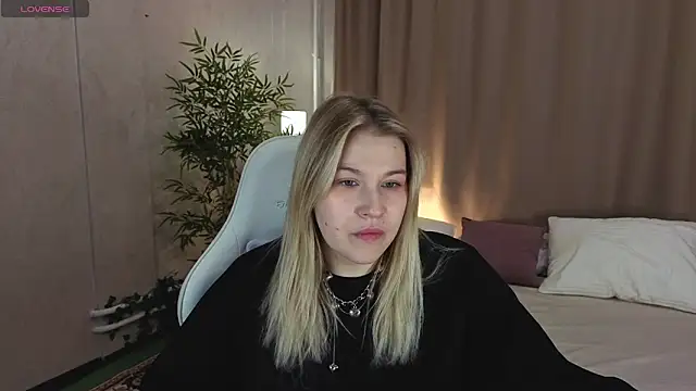 Colleen Blake online show from April 7, 2026, 5:02 pm