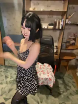 lalallalalaa- online show from May 29, 2026, 1:31 pm