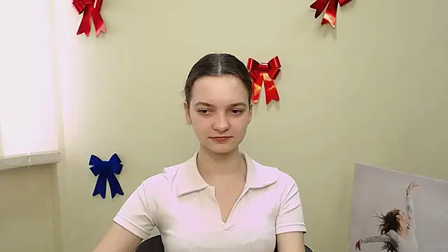  SusieSu  online show from February 5, 2025, 10:19 am